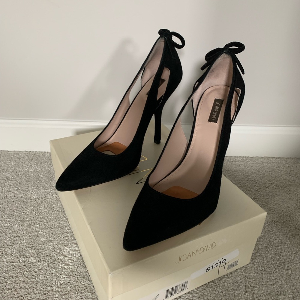 Joan & David Dajora Black Suede Heels